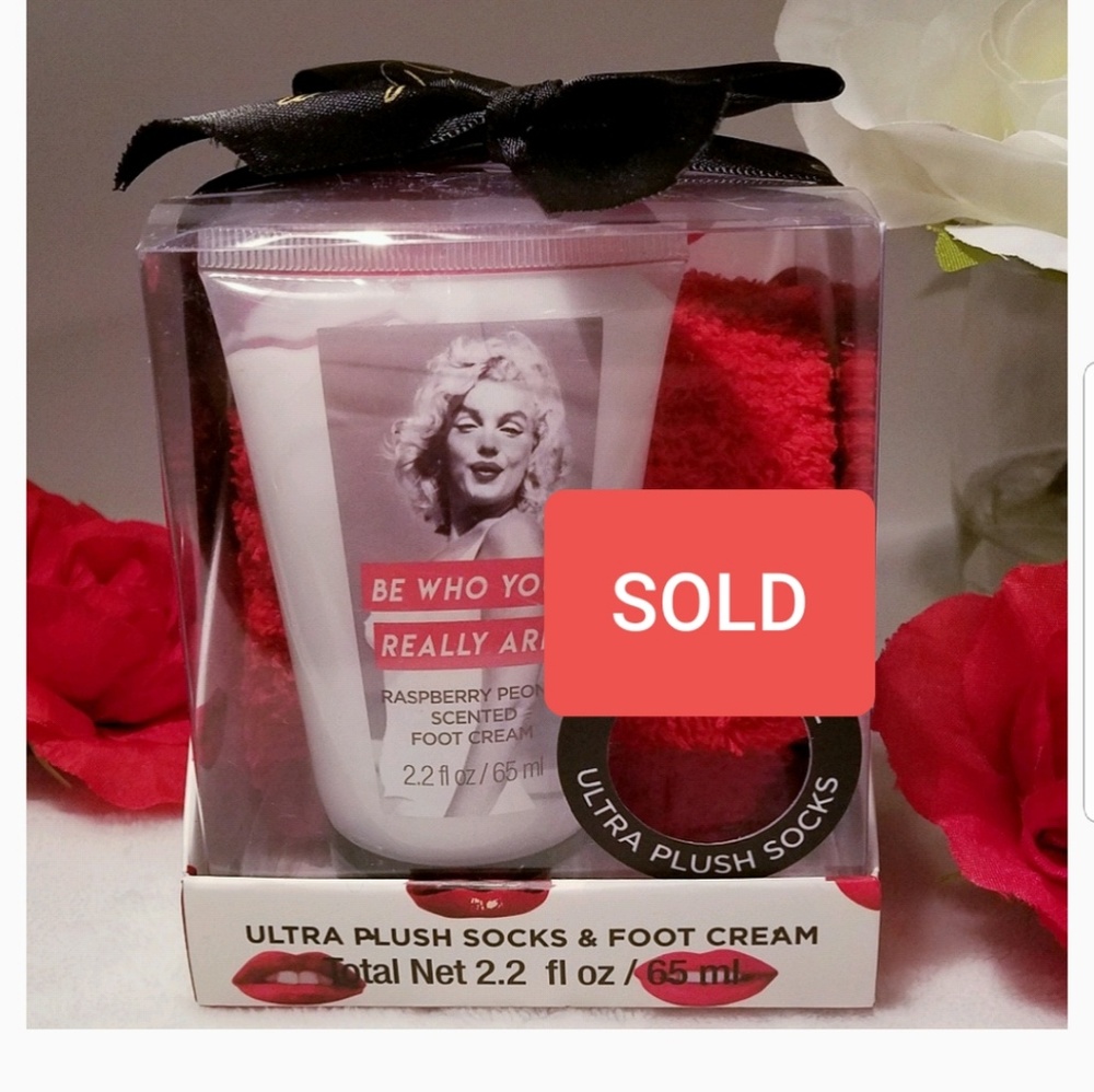 ***Sold***Marilyn Monroe socks & foot cream